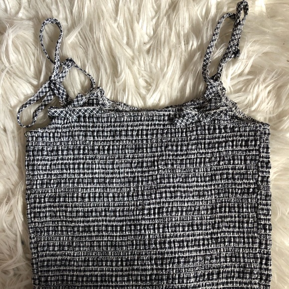 Brandy Melville Scrunched Black & White Tank - Picture 3 of 3